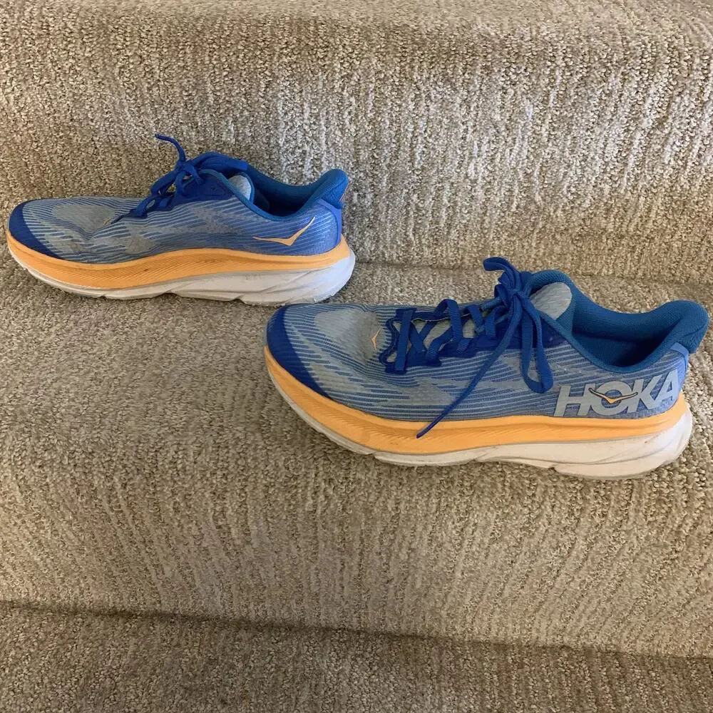 Hoka One One Clifton 9 Youth Size 6 Medium Running Active Shoes Sneakers Blue